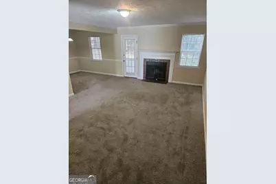 2096 Hilda Burns Place, Lithonia, GA 30058 - Photo 2