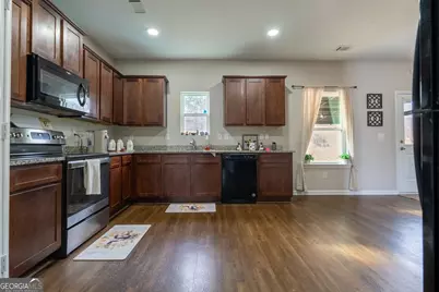 735 Walnut Creek Circle, Pendergrass, GA 30567 - Photo 2