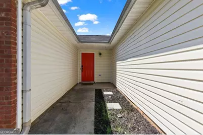 511 Lakecourt Drive, McDonough, GA 30253 - Photo 2