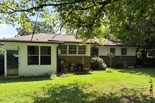 2864 Valley Ridge Dr, Decatur, GA 30032 - Photo 2