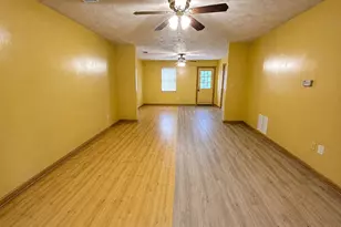 341 Freeport Dr, Lawrenceville, GA 30046 - Photo 2