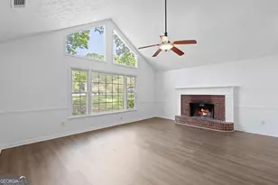 209 Chardonay Cts, Peachtree City, GA 30269 - Photo 2