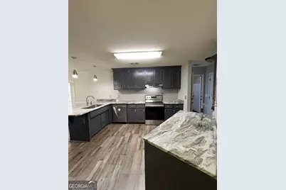 913 N Houston Lake Boulevard, Warner Robins, GA 31093 - Photo 8