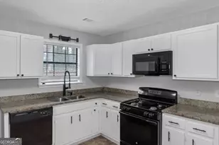 321 Summerwood Ln, Stockbridge, GA 30281 - Photo 6