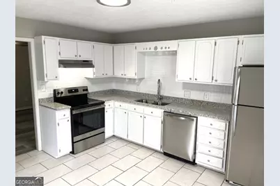 859 Park Place #A, Conyers, GA 30012 - Photo 2