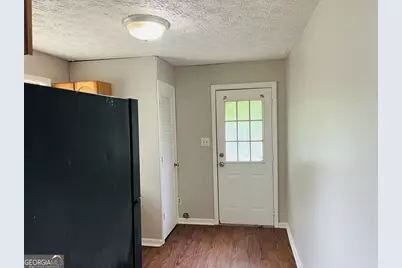 217 W Central Avenue #B, Griffin, GA 30223 - Photo 6