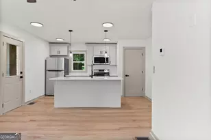 1111 Parkview Dr, Griffin, GA 30224 - Photo 2