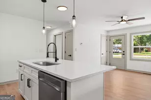 1111 Parkview Dr, Griffin, GA 30224 - Photo 10