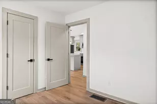 1111 Parkview Dr, Griffin, GA 30224 - Photo 12