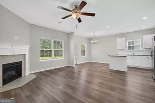572 Brightleaf Cir, Hinesville, GA 31313 - Photo 10