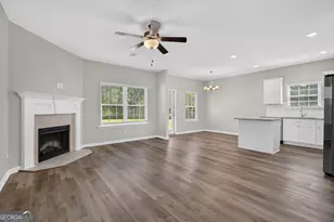 572 Brightleaf Cir, Hinesville, GA 31313 - Photo 8