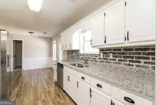 171 Country Meadows Ct, McDonough, GA 30252 - Photo 4