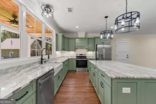 39 Virginia St, Lavonia, GA 30553 - Photo 12