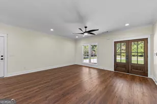 39 Virginia St, Lavonia, GA 30553 - Photo 8