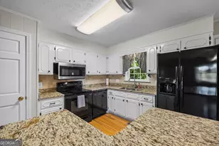 8050 Hog Mountain Rd, Statham, GA 30666 - Photo 14