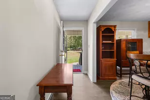 55 Manor Cir, Sharpsburg, GA 30277 - Photo 4