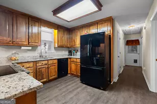 55 Manor Cir, Sharpsburg, GA 30277 - Photo 12