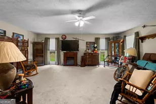 55 Manor Cir, Sharpsburg, GA 30277 - Photo 18