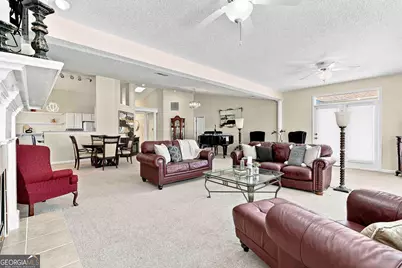 209 Collierstown Way, Peachtree City, GA 30269 - Photo 18