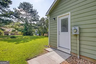 32 Oak St, Newnan, GA 30263 - Photo 6