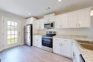 2 N Roundtree St, Statesboro, GA 30458 - Photo 18