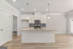 24 Richardson St, Winder, GA 30680 - Photo 8