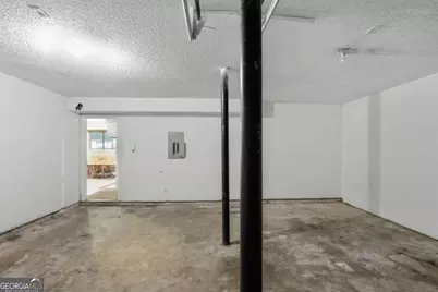 1001 Chapman Lane, Stone Mountain, GA 30088 - Photo 32