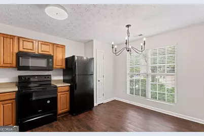 5619 Union Pointe Drive, Union City, GA 30291 - Photo 4
