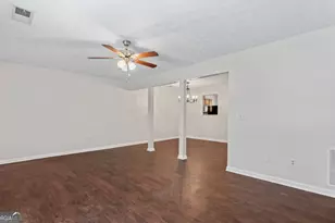5619 Union Pointe Dr, Union City, GA 30291 - Photo 10