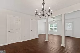 5619 Union Pointe Dr, Union City, GA 30291 - Photo 6