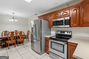 9002 Oakfield Dr, Statesboro, GA 30461 - Photo 4
