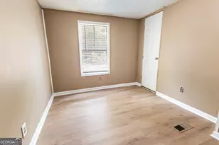 165 Giles Cir, Byron, GA 31008 - Photo 18