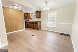 165 Giles Cir, Byron, GA 31008 - Photo 8