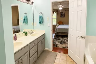 1214 Bramlett Oak Ct, Lawrenceville, GA 30045 - Photo 10