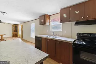 111 Indian Village Dr, Maysville, GA 30558 - Photo 10