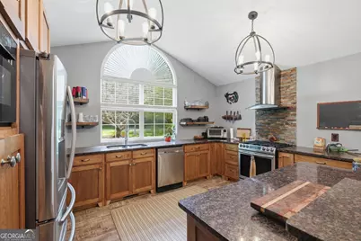 221 Oakdale Drive, Cornelia, GA 30531 - Photo 8