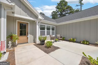 268 Park Place Dr, Lavonia, GA 30553 - Photo 2