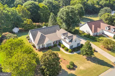 123 Berry Hill Lane, Hoschton, GA 30548 - Photo 2