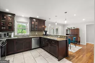 6350 N Hampton Dr, Sandy Springs, GA 30328 - Photo 26