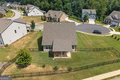 352 Chestnut Chase, Hoschton, GA 30548 - Photo 2