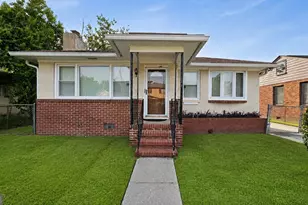 916 Carver St, Savannah, GA 31415 - Photo 1
