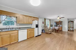 1229 Crestview Dr, Elberton, GA 30635 - Photo 12