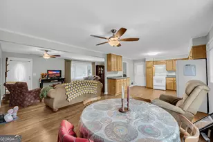 1229 Crestview Dr, Elberton, GA 30635 - Photo 8