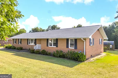 1229 Crestview Dr, Elberton, GA 30635 - Photo 2