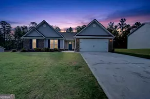 421 Riley Cir NW, Milledgeville, GA 31061 - Photo 2