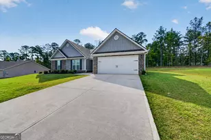 421 Riley Cir NW, Milledgeville, GA 31061 - Photo 4