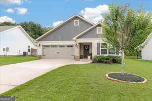 209 Red Tail Cir, Byron, GA 31008 - Photo 2