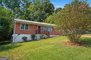 1113 S Parkwood Dr, Forest Park, GA 30297 - Photo 2