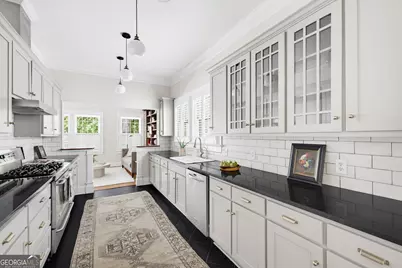 512 Clairemont Avenue, Decatur, GA 30030 - Photo 10