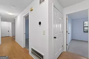 201 Barrington Hills Dr, Atlanta, GA 30350 - Photo 14